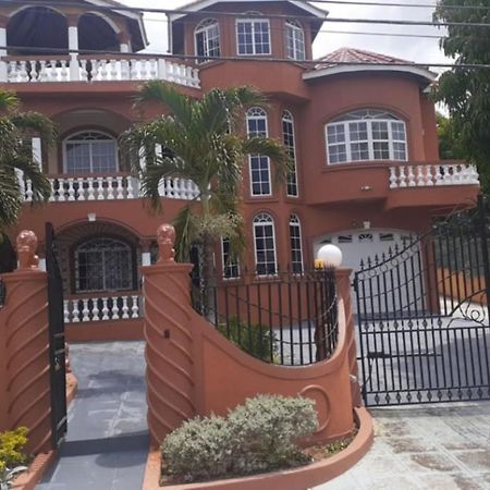 Cazwin Villas Teluk Montego Bagian luar foto