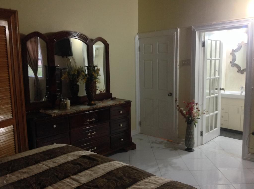 Cazwin Villas Teluk Montego Bagian luar foto