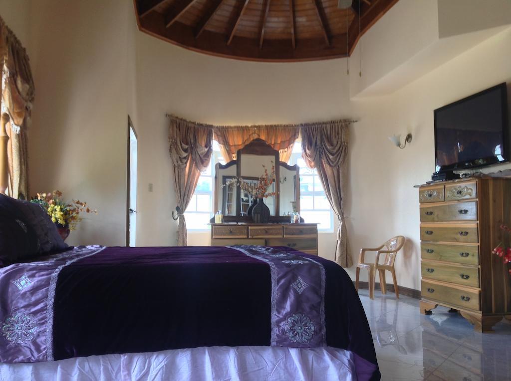 Cazwin Villas Teluk Montego Bagian luar foto