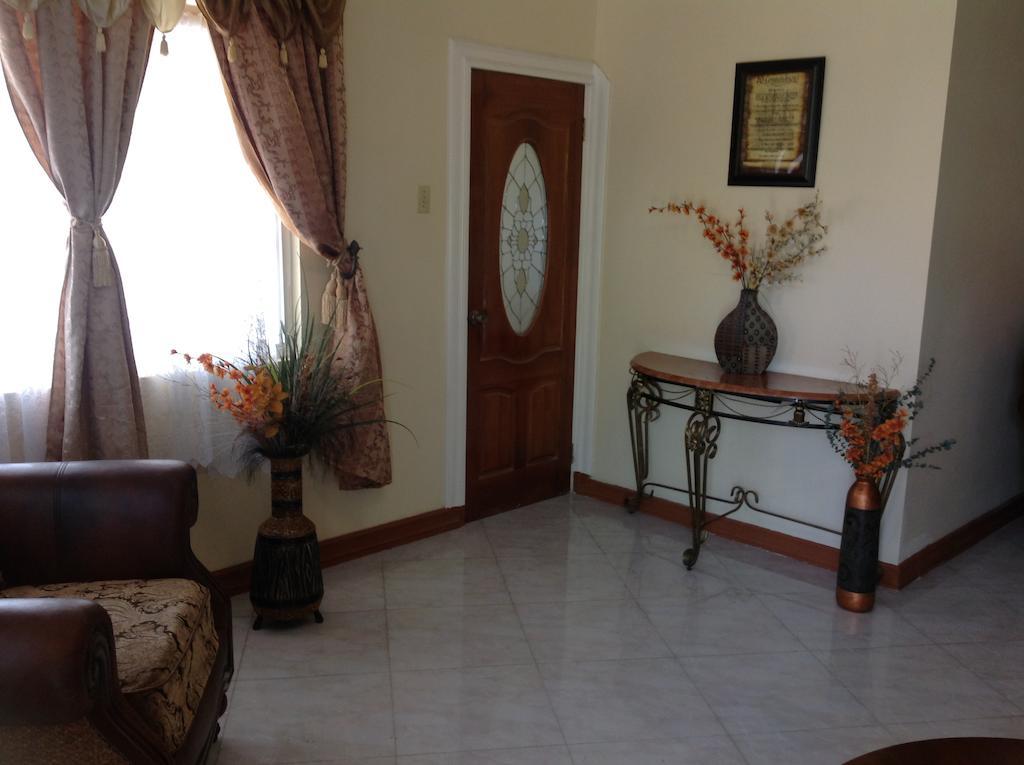 Cazwin Villas Teluk Montego Bagian luar foto