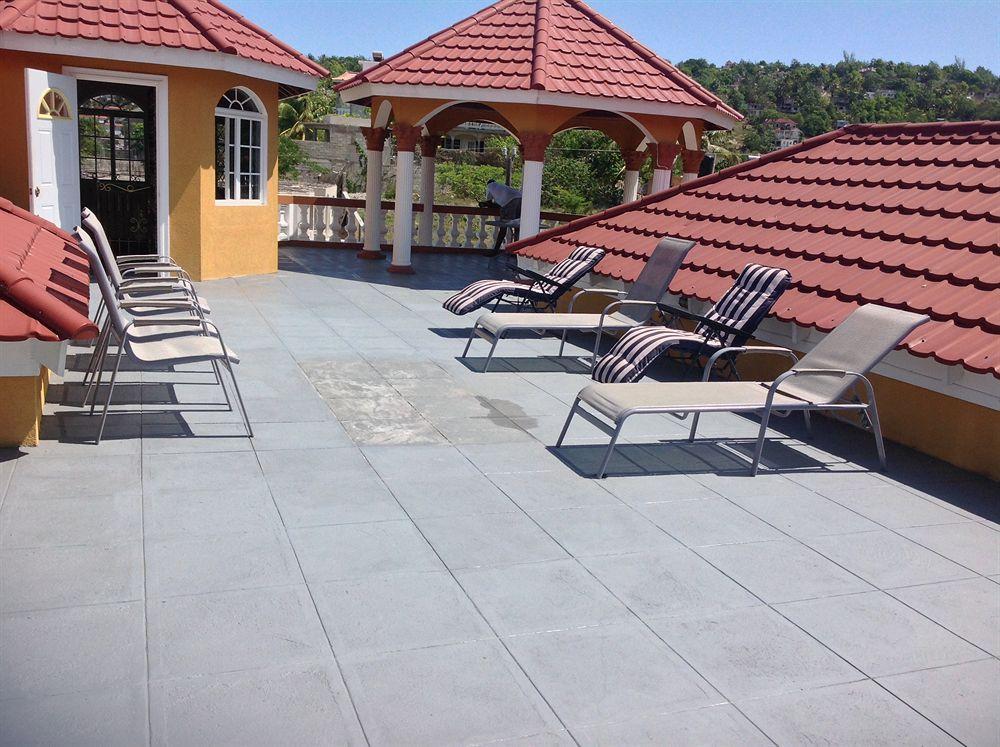 Cazwin Villas Teluk Montego Bagian luar foto