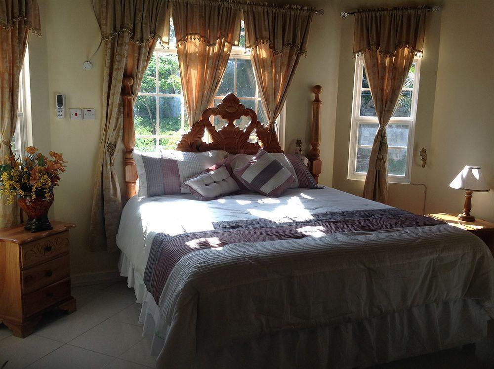 Cazwin Villas Teluk Montego Bagian luar foto