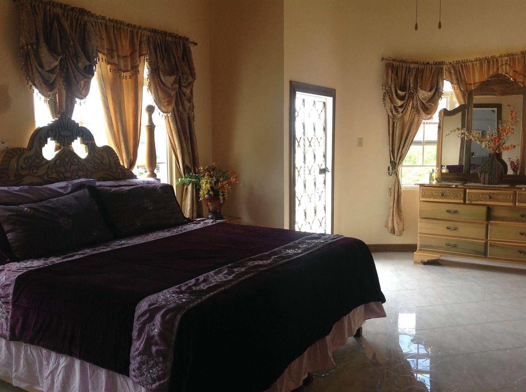 Cazwin Villas Teluk Montego Bagian luar foto